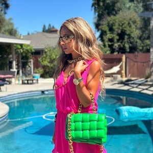 Bottega Veneta The Chain Cassette Bag green and gold